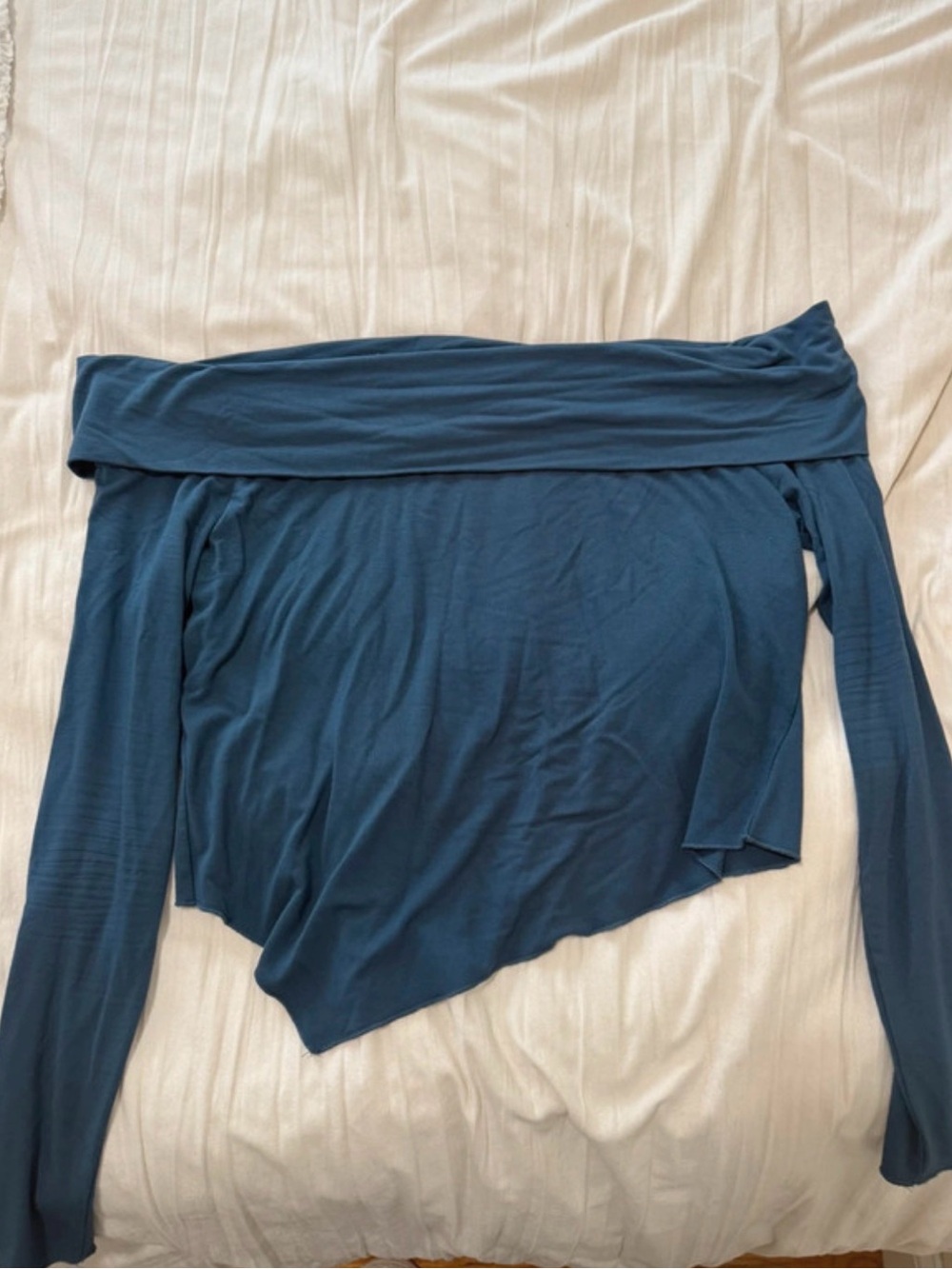 Garage Off-Shoulder Long Sleeve Crop Top in Teal Blue